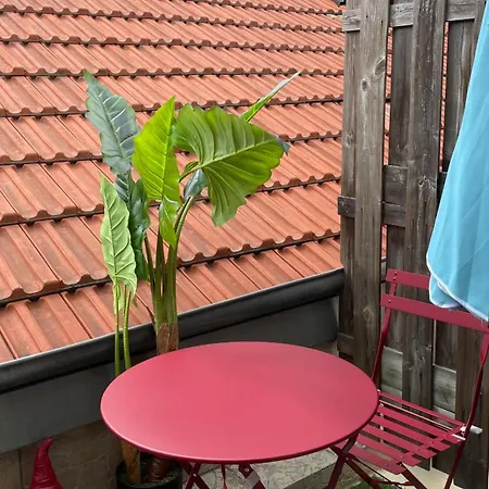 L'emeraude - Duplex Avec Balcon Paris & Apartment *
